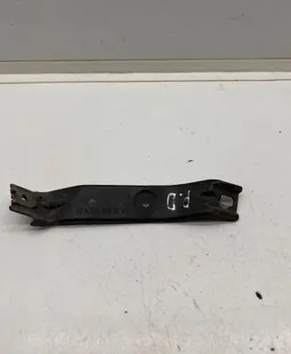 Mercedes-Benz B W246 W242 Fender mounting bracket A2466280214