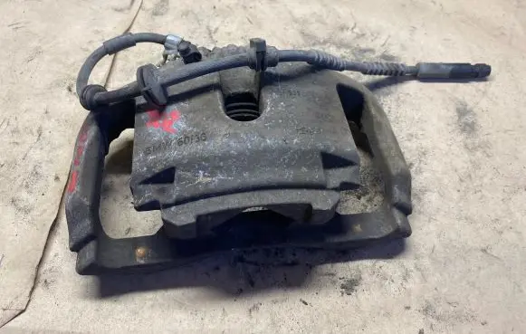 BMW 5 F10 F11 Front brake caliper