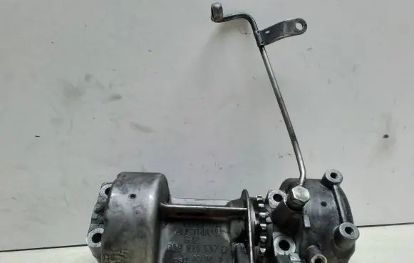 Audi A4 S4 B5 8D Oil pump balance shaft 059103337B