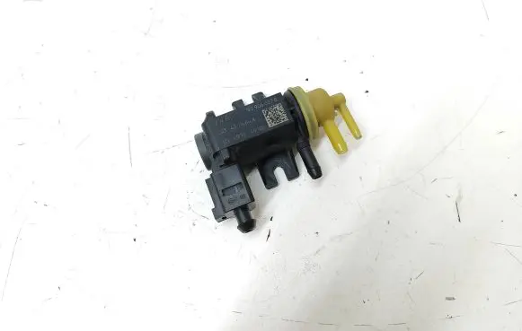 Volkswagen Golf VII Turbo solenoid valve 1K0906627B 4011464A 04L131051F