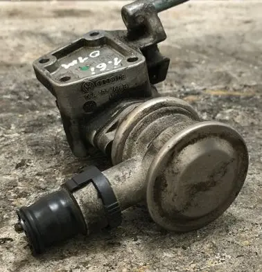 Audi A3 S3 8L EGR valve 06A131166B