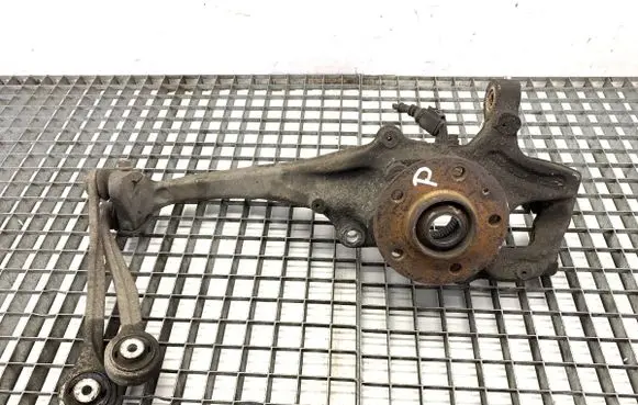 Audi A4 S4 B8 8K Front wheel hub spindle knuckle