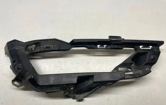 Volvo XC60 Fog light bracket 32296637