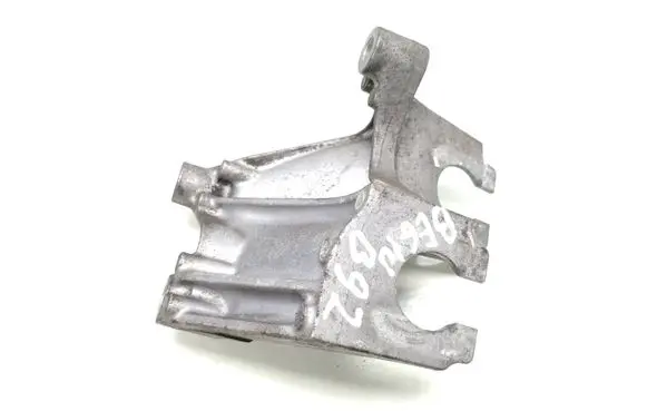 Honda Civic Gear shift cable bracket 