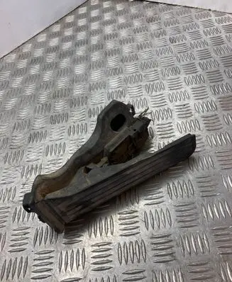 Volkswagen PASSAT B6 Accelerator throttle pedal 1K1723503L 6PV00860001