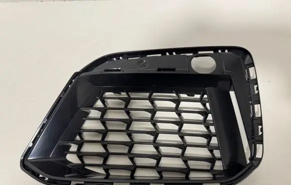 BMW 5 G30 G31 G38 Front bumper lower grill 51118747847 8747847