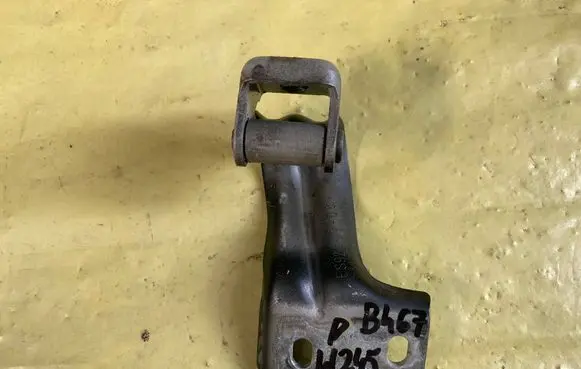 Mercedes-Benz B W245 Tailgate/trunk/boot hinge A1697401037