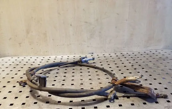 Handbrake/parking brake wiring cable