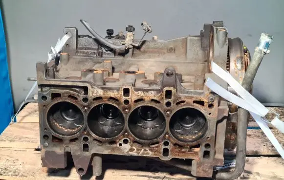 Opel Corsa D Engine block 55193666