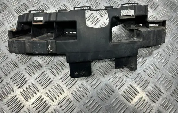 Ford Focus C-MAX Front bumper mounting bracket 3M5117E857