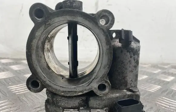 Mercedes-Benz CLS C219 Throttle valve A6420900270 0034