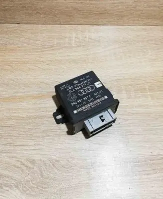 Audi A6 S6 C6 4F Light module LCM 5LA00837901 8P0907357F