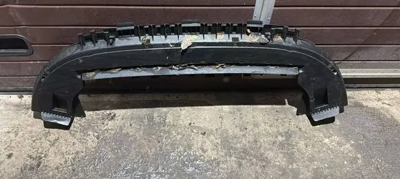 Front bumper skid plate/under tray