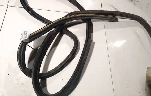 Volkswagen Transporter - Caravelle T4 Rubber seal front coupe door 