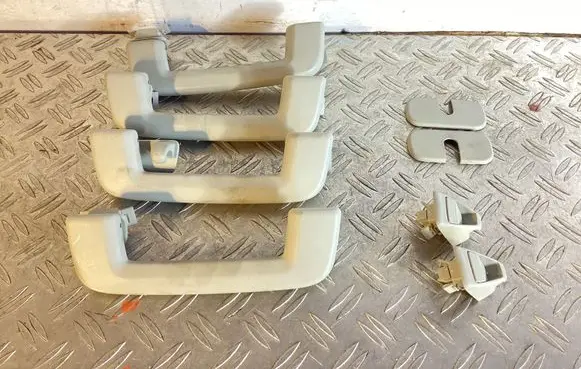 Volvo S90, V90 A set of handles for the ceiling 