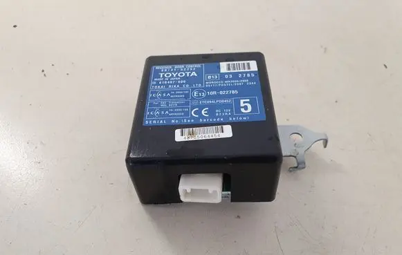 Toyota Urban Cruiser (XP110) Door control unit/module 8974152252