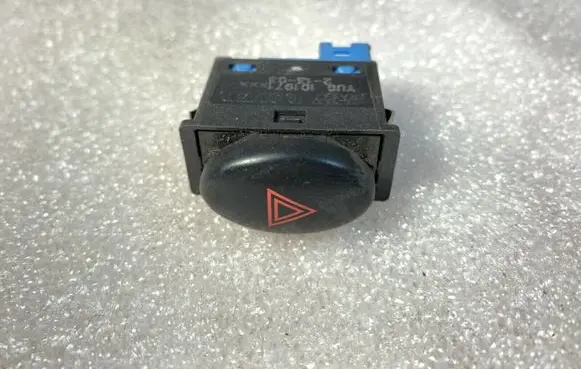Rover 75 Hazard light switch YUG101971XXX