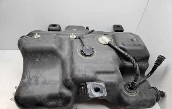 Renault Trafic III (X82) AdBlue liquid reservoir 208993933R 93868466