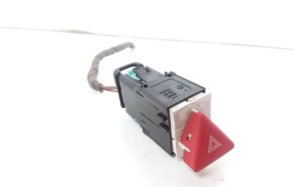 Volkswagen PASSAT B6 Hazard light switch 3C0953509