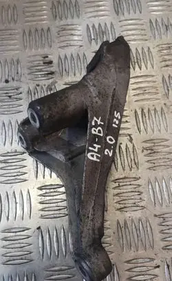 Audi A4 S4 B7 8E 8H Engine mounting bracket 8e0199307s