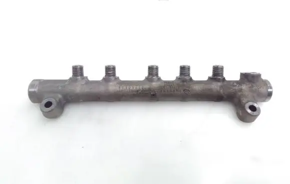 Volvo XC90 Fuel main line pipe 31303612