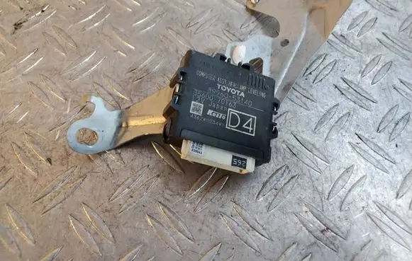 Lexus IS III XE30 Light module LCM 8996053120