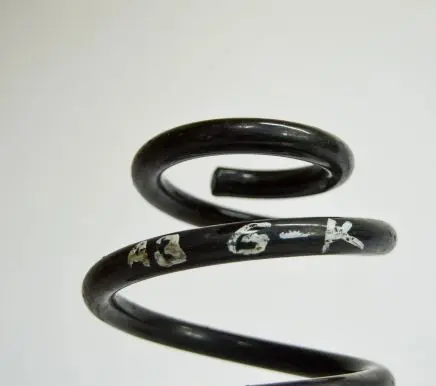 Volkswagen Golf IV Rear coil spring