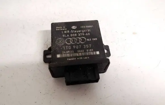 Volkswagen Touran I Light module LCM 1T0907357 5LA00837960