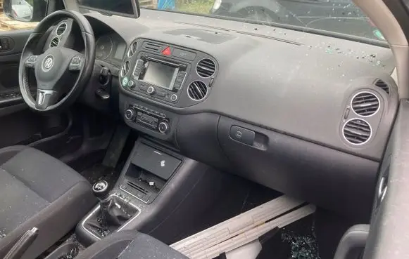 Volkswagen Golf Plus Dashboard glove box trim 2011R