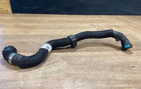 Land Rover Range Rover Evoque L551 Engine coolant pipe/hose L8D28D336AC