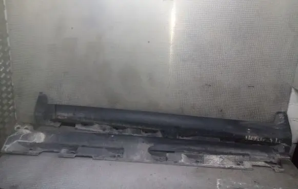 Volvo C30 Sill 31213351 31213350
