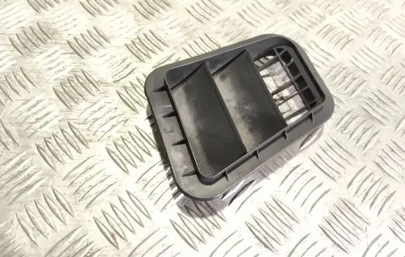 KIA Ceed Quarter panel pressure vent 975102f200