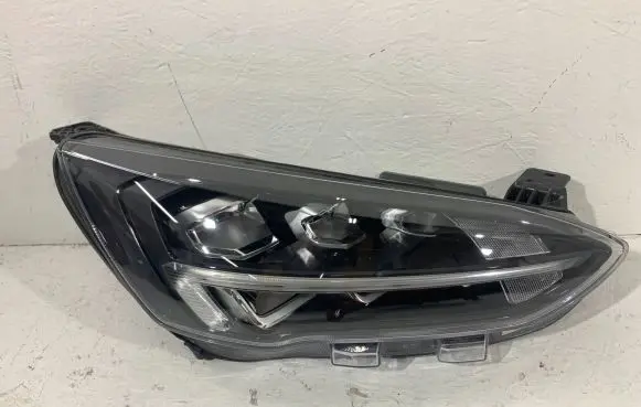 Ford Focus Headlight/headlamp