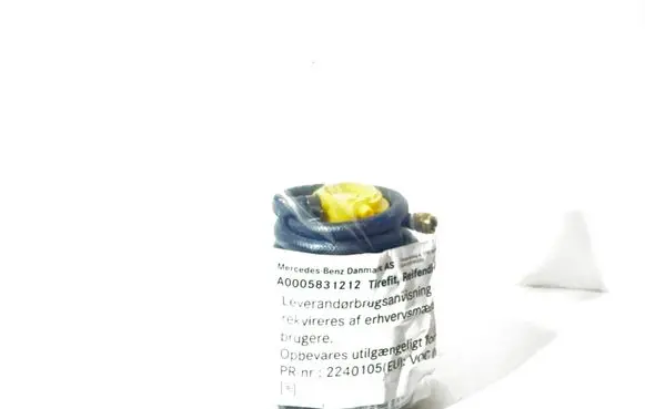 Mercedes-Benz C W203 Tire air pump compressor A0005831212
