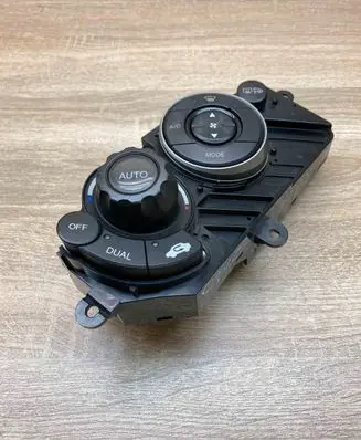 Honda Civic Climate control unit 79600SMGE5 06W40E02