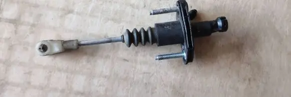 Opel Astra H Clutch master cylinder 206153 4100J51