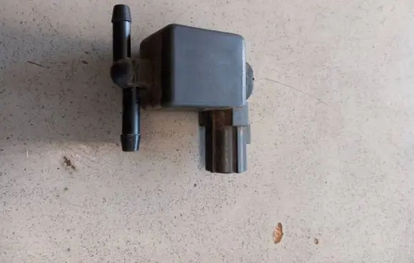 Ford Mondeo MK II Turbo solenoid valve 95FB9C915BA