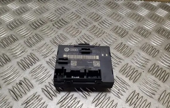 Volkswagen Touareg II Door control unit/module 4H0959795B