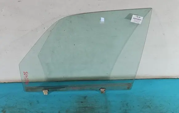 Opel Monterey Front door window glass four-door IMPRK1462405