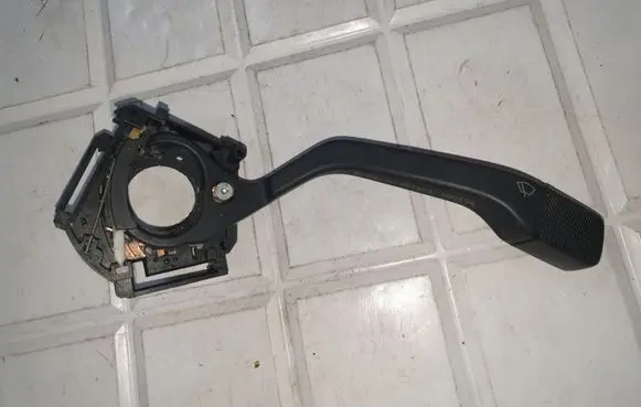 Volkswagen PASSAT B3 Wiper control stalk 357953503 400308