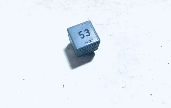 Volkswagen Golf IV Other relay 141951253B v23134b52x227