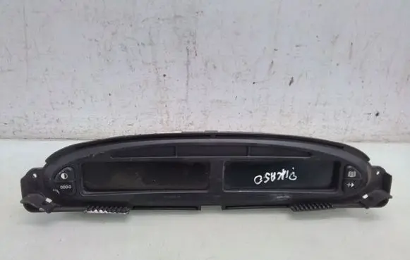 Citroen Xsara Speedometer (instrument cluster) 88311303