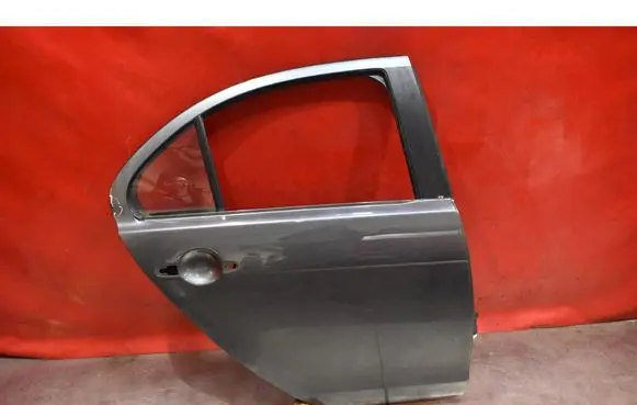 Mitsubishi Lancer VIII Rear door