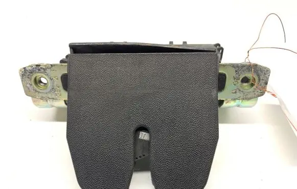 Opel Astra H Tailgate exterior lock 13117285