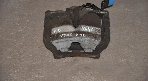 Mercedes-Benz C W205 Front brake caliper