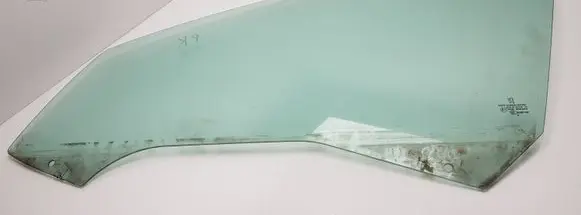 Peugeot 206 Front door window glass four-door