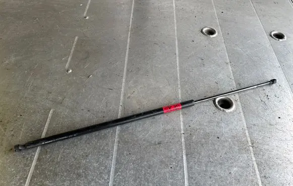 Opel Vivaro Tailgate/trunk strut/damper 91168256