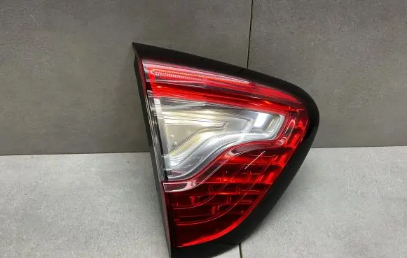 Renault Captur Tailgate rear/tail lights 265557893R