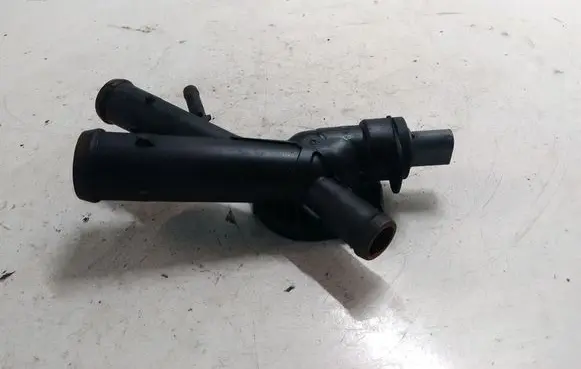Volkswagen Golf VI Engine coolant pipe/hose 03L121131AA