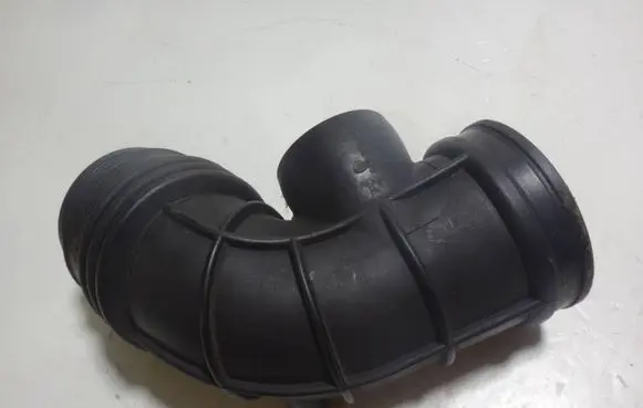 BMW 5 E39 Air intake duct part 1435625